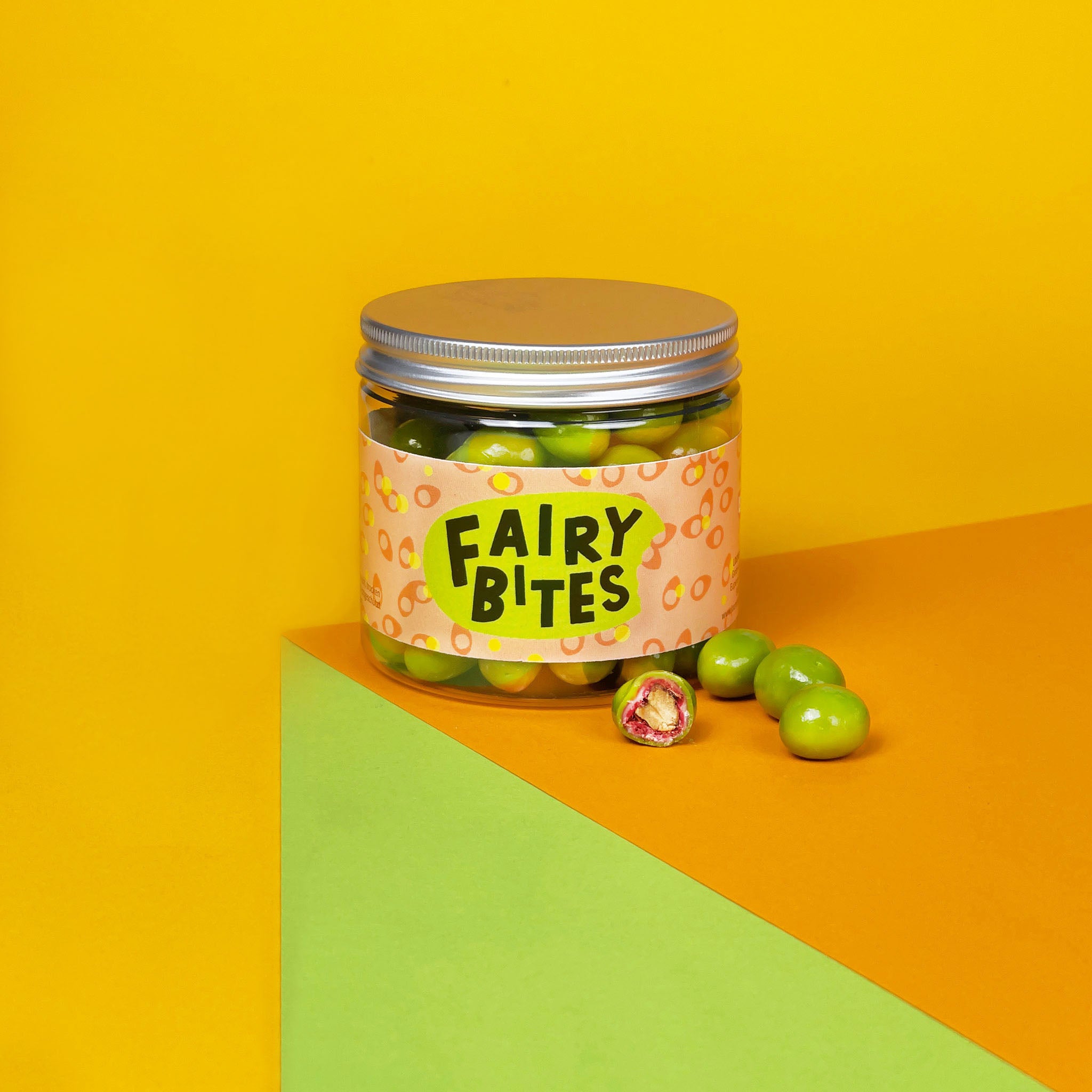 Schokoladendragee mit Pistazien fairy bites – loompaland Schokoladendragee mit Pistazien fairy bites – loompaland